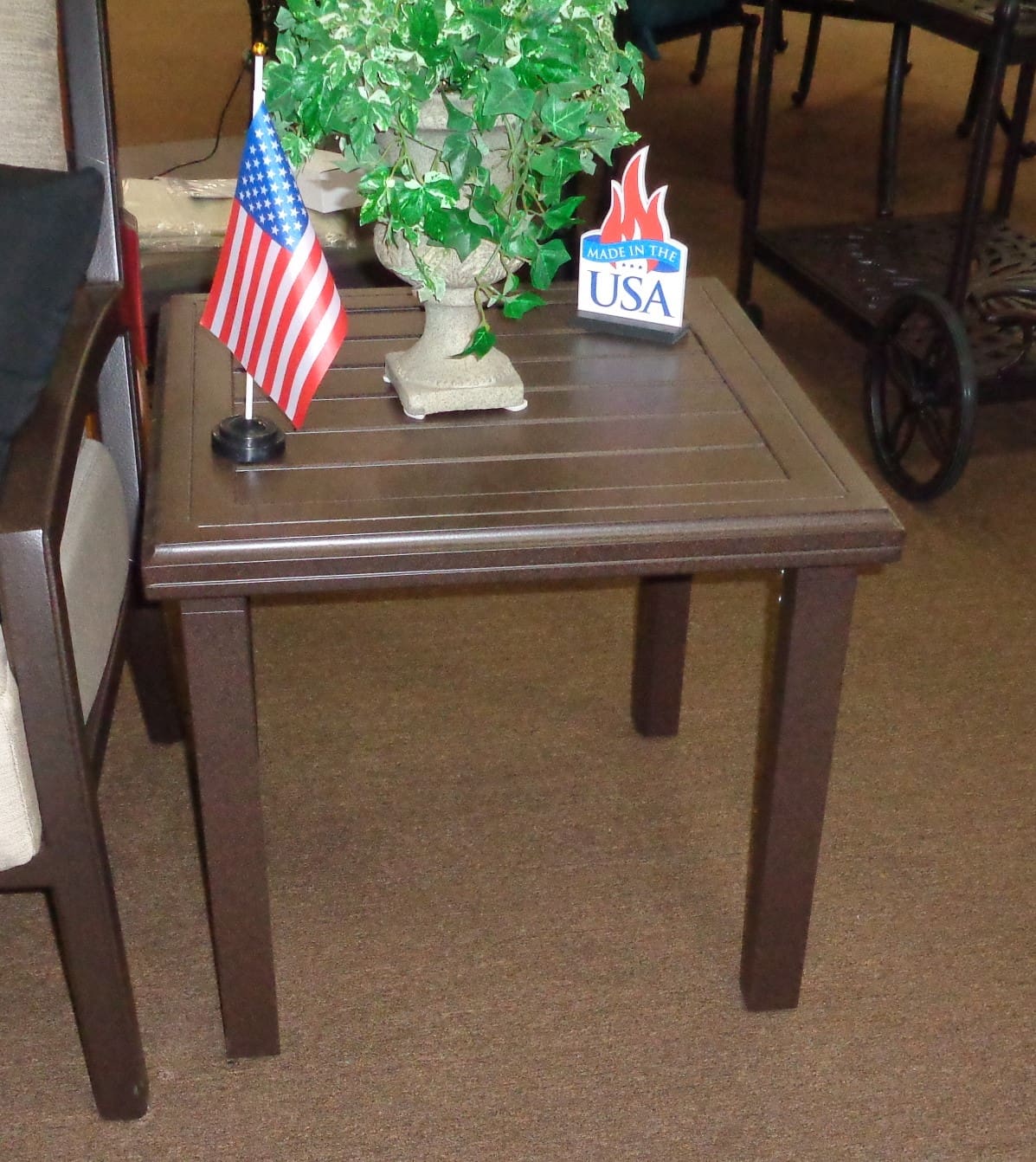 Tropitone Amici 24" Square End Table