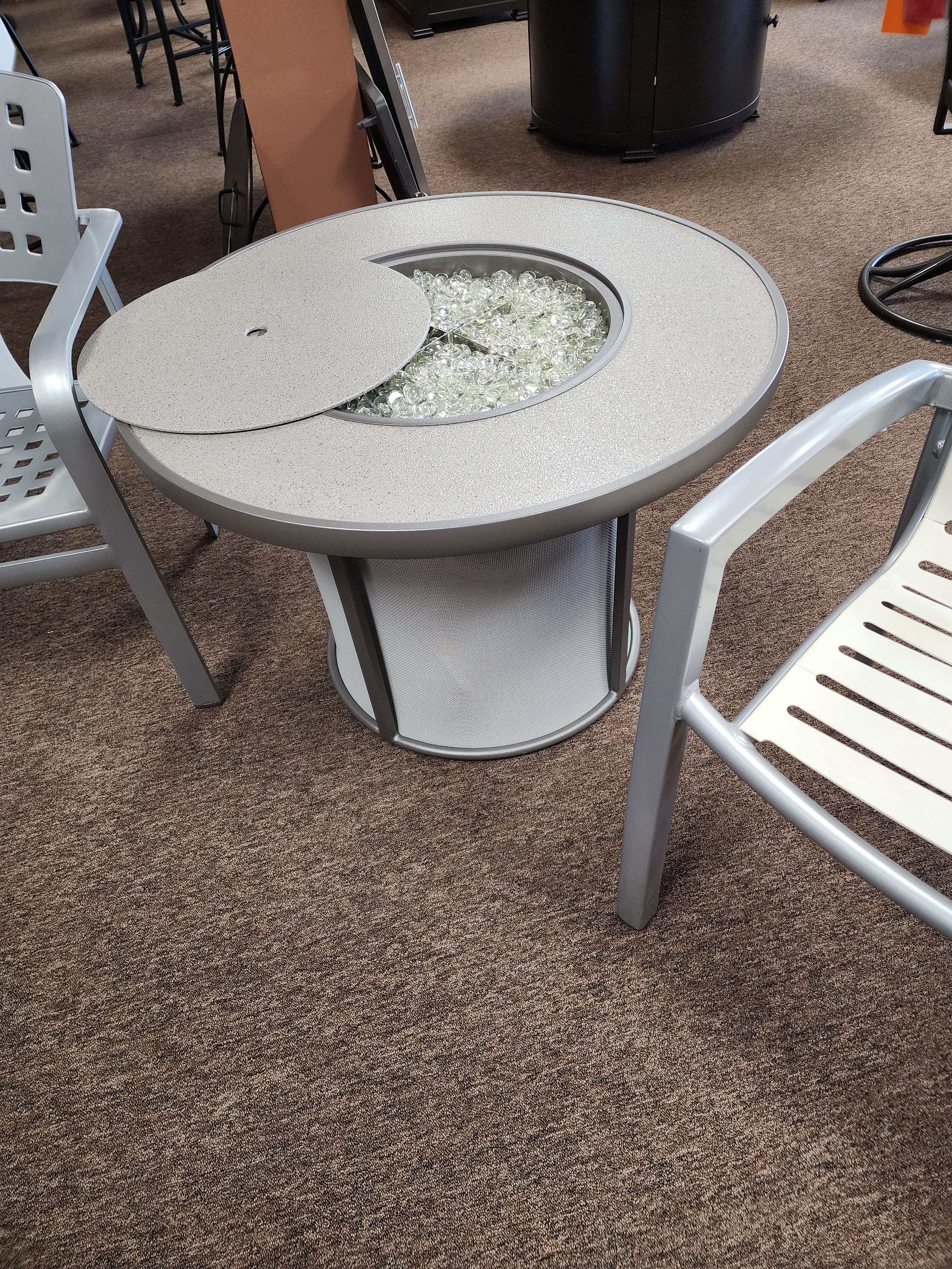 Grey Stonefire 32" Rd Firepit Table