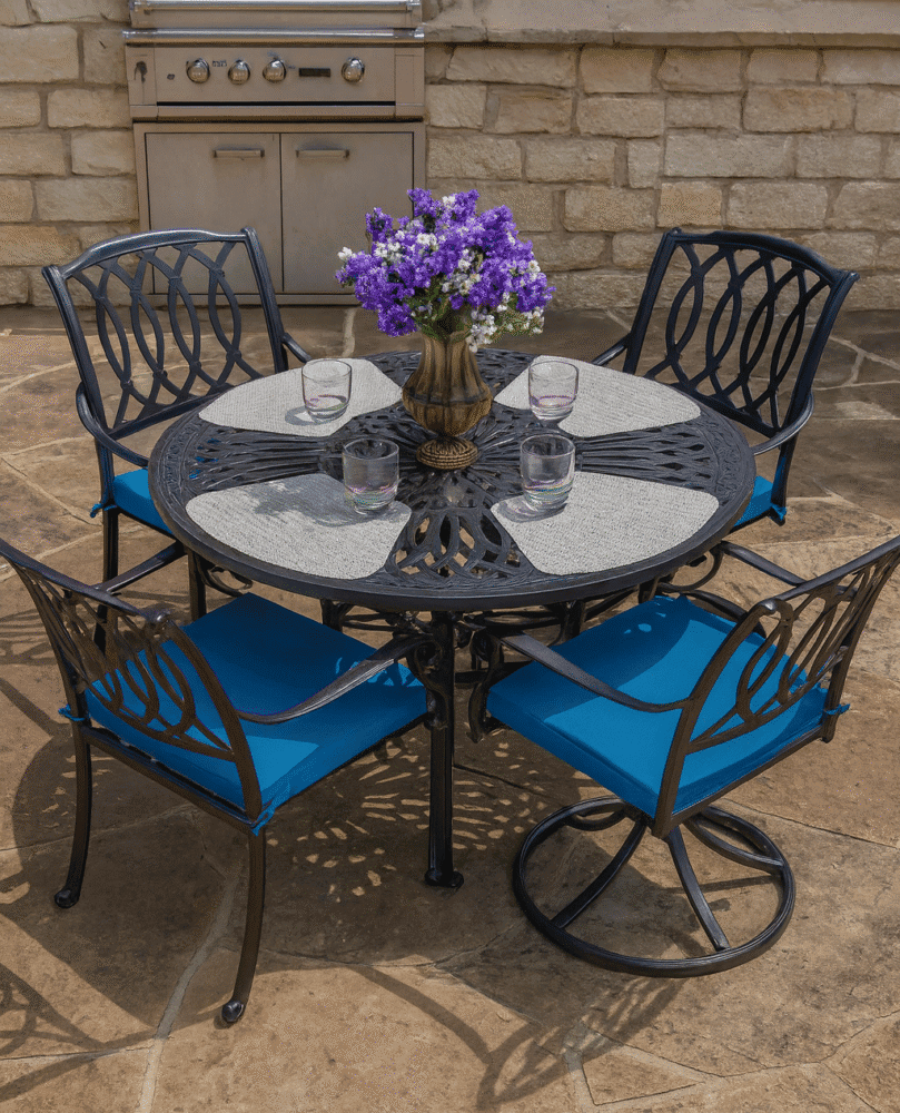 Mayfair 5 Pc. 48" Rd. Dining Set
